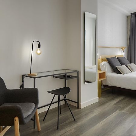 Hostal Arriazu ปัมโปลนา ภายนอก รูปภาพ