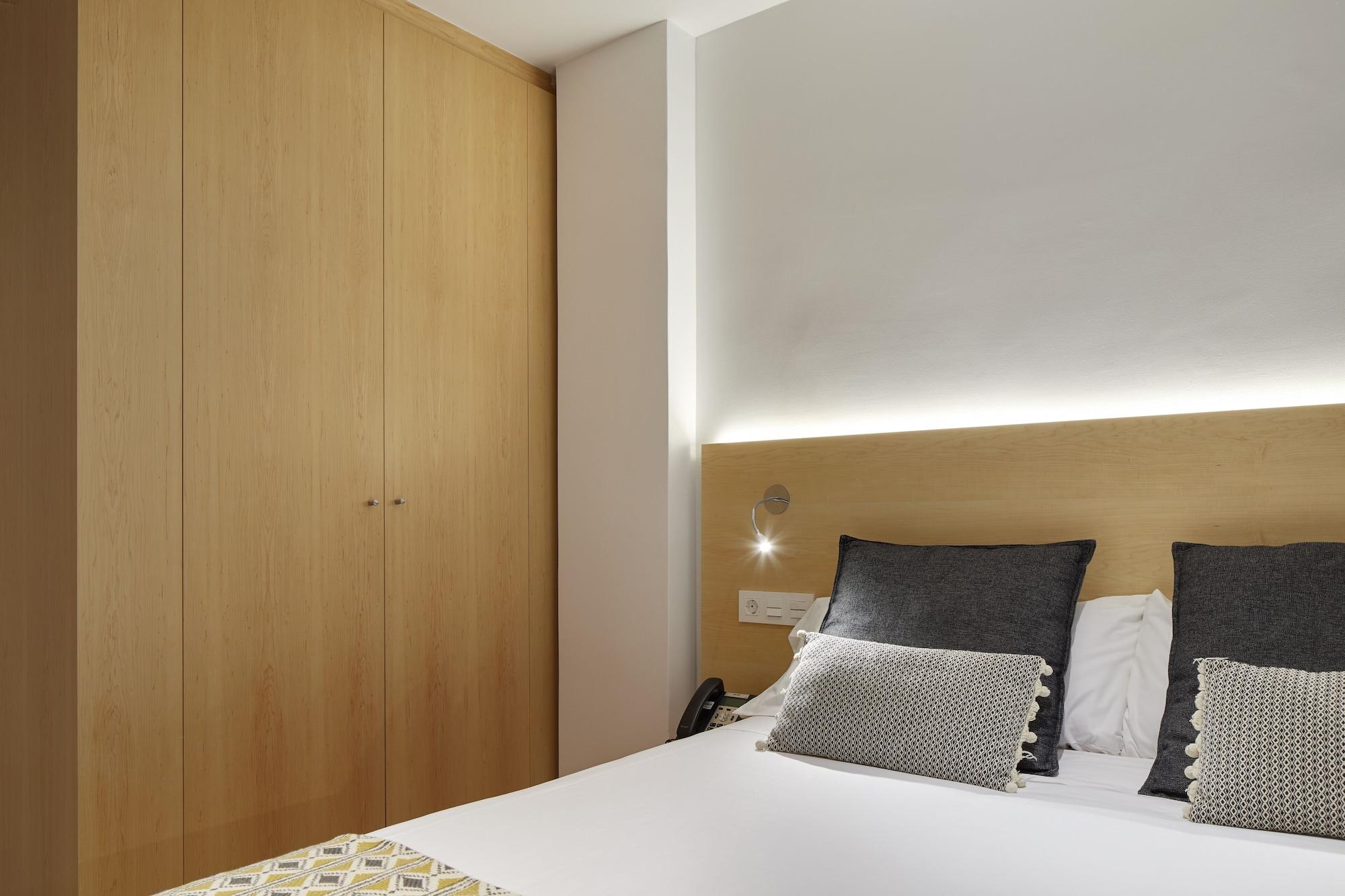 Hostal Arriazu ปัมโปลนา ภายนอก รูปภาพ