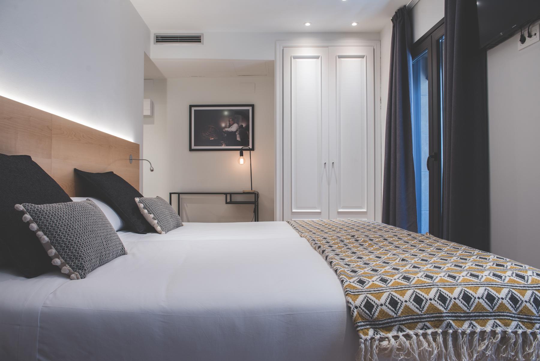 Hostal Arriazu ปัมโปลนา ภายนอก รูปภาพ